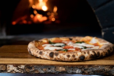 How to use a pizza oven